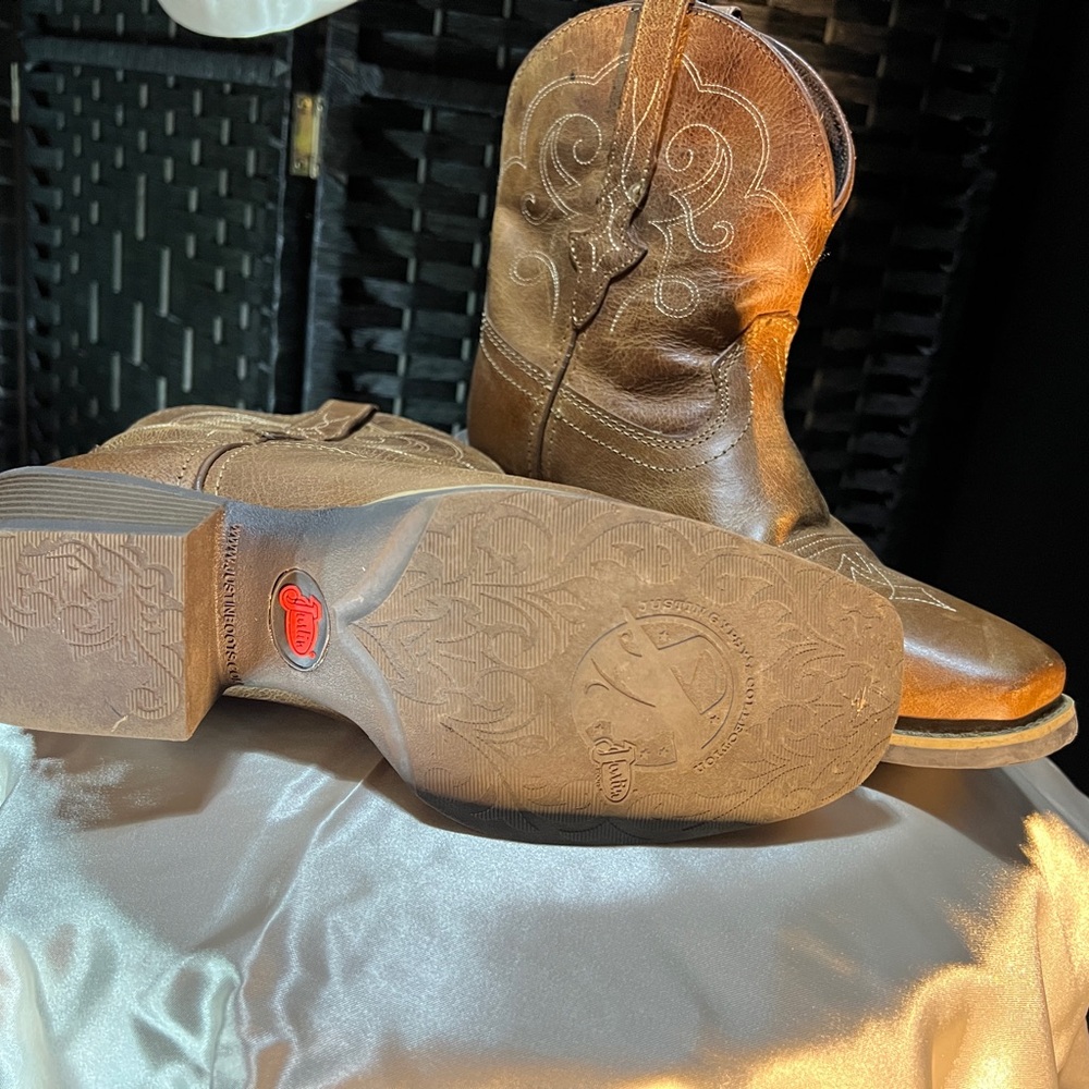 JUSTIN WOMEN'S CHELLIE WESTERN BOOTIES - SQUARE TOE - Picture 2 of 2